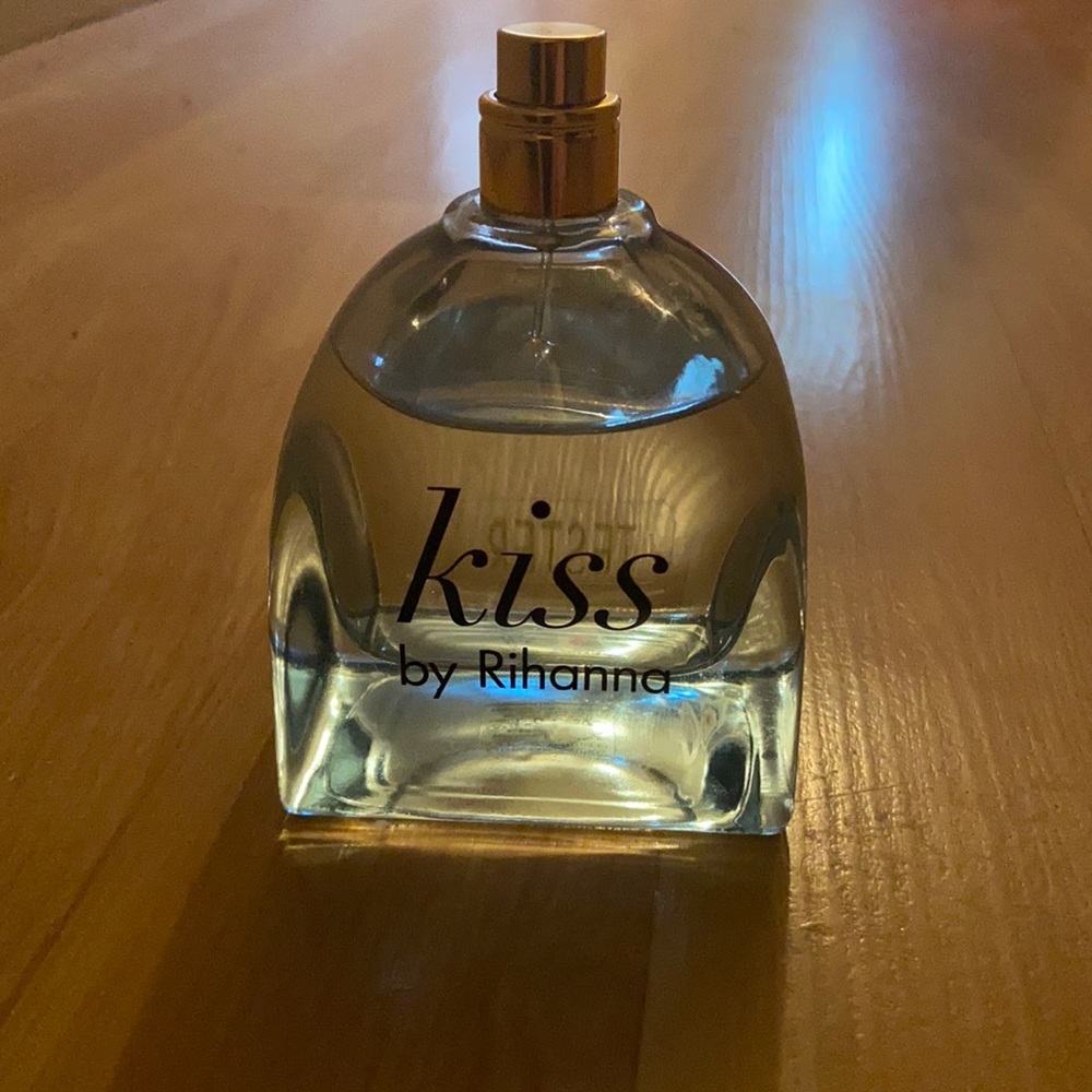 KISS 💋 by Rihanna